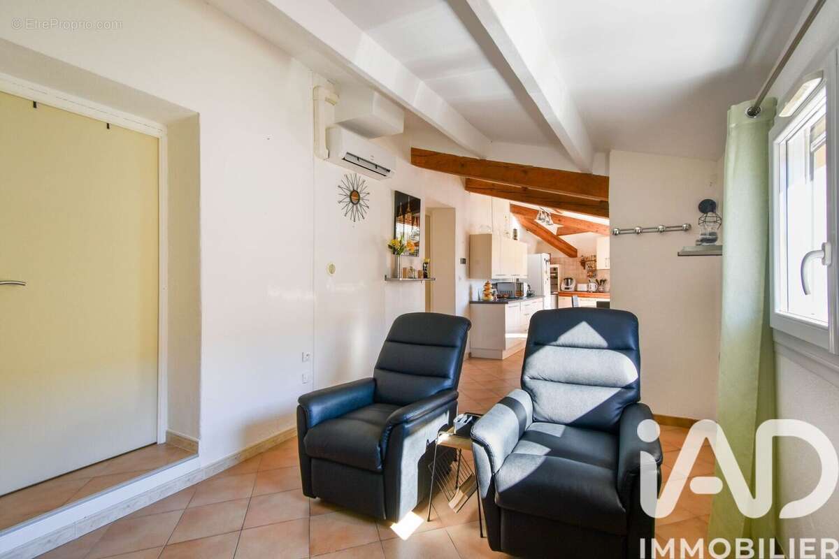 Photo 8 - Maison à GREASQUE