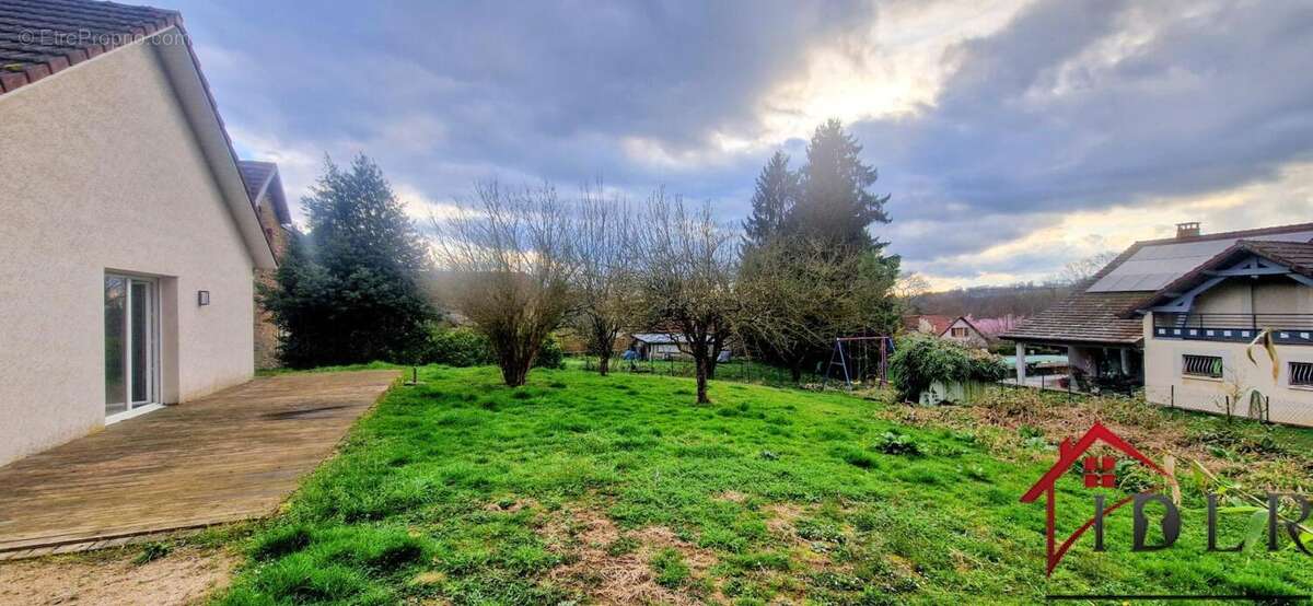 Maison à FERRIERES-LES-BOIS