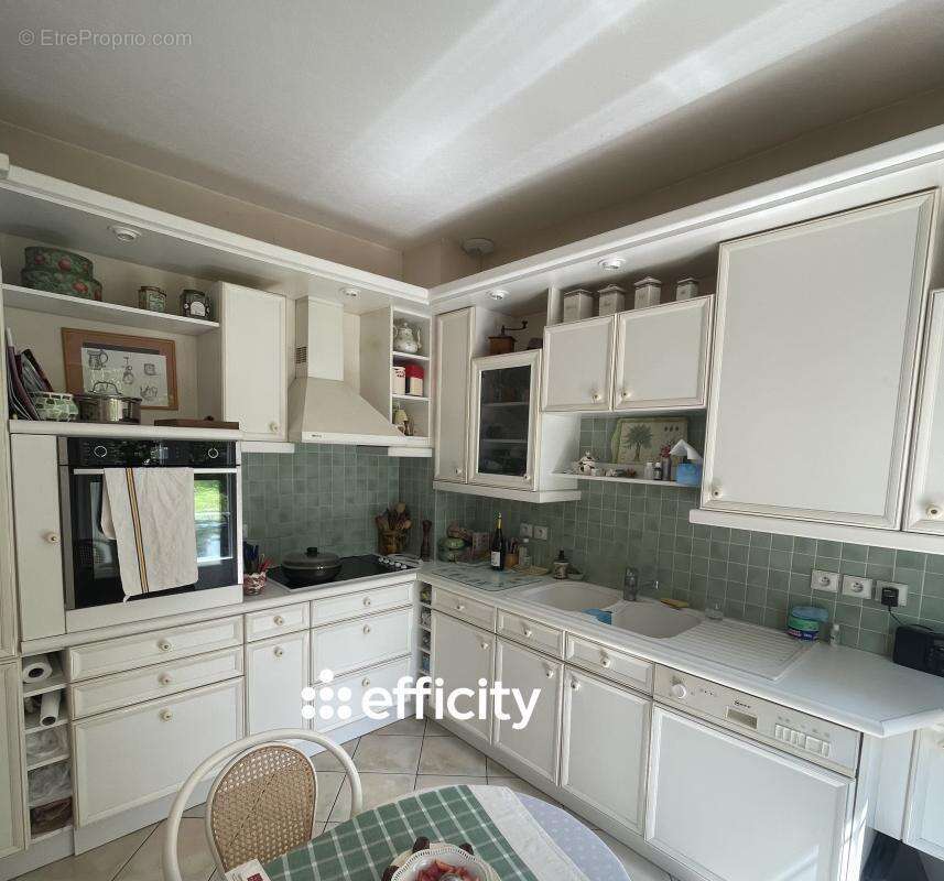 Maison à FONTAINE-LE-PORT