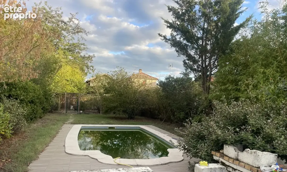 GRANDE MAISON DE VILLE avec garage et piscine. - photo 11