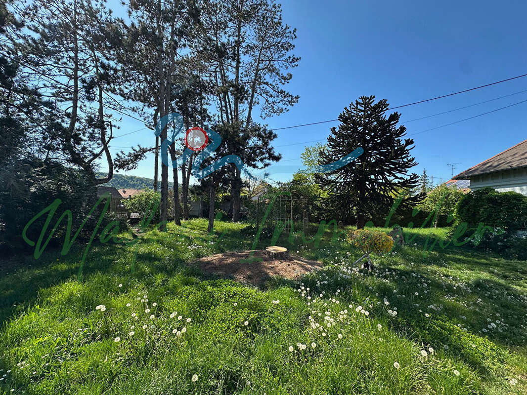 Maison à BENNECOURT