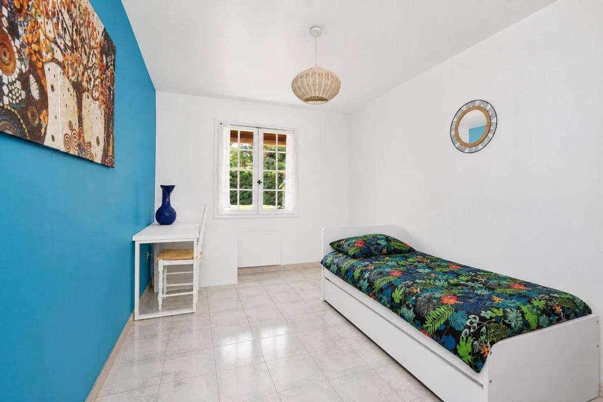 Maison de plain-pied 5 pièces à Rians, louée - photo 10