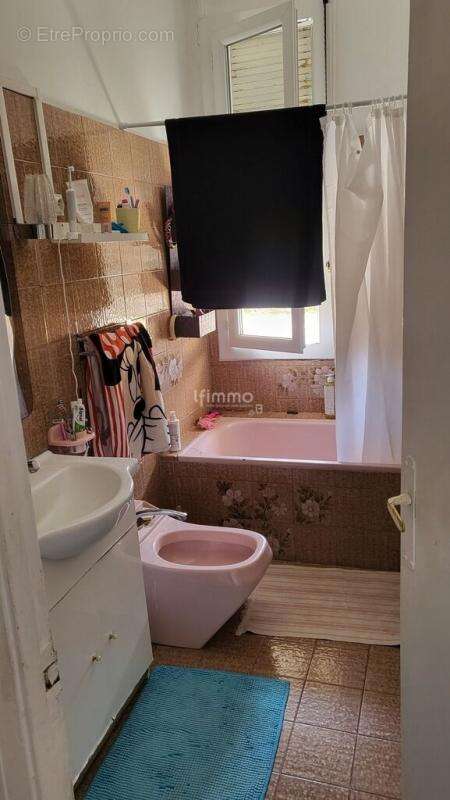 Appartement à MARSEILLE-5E