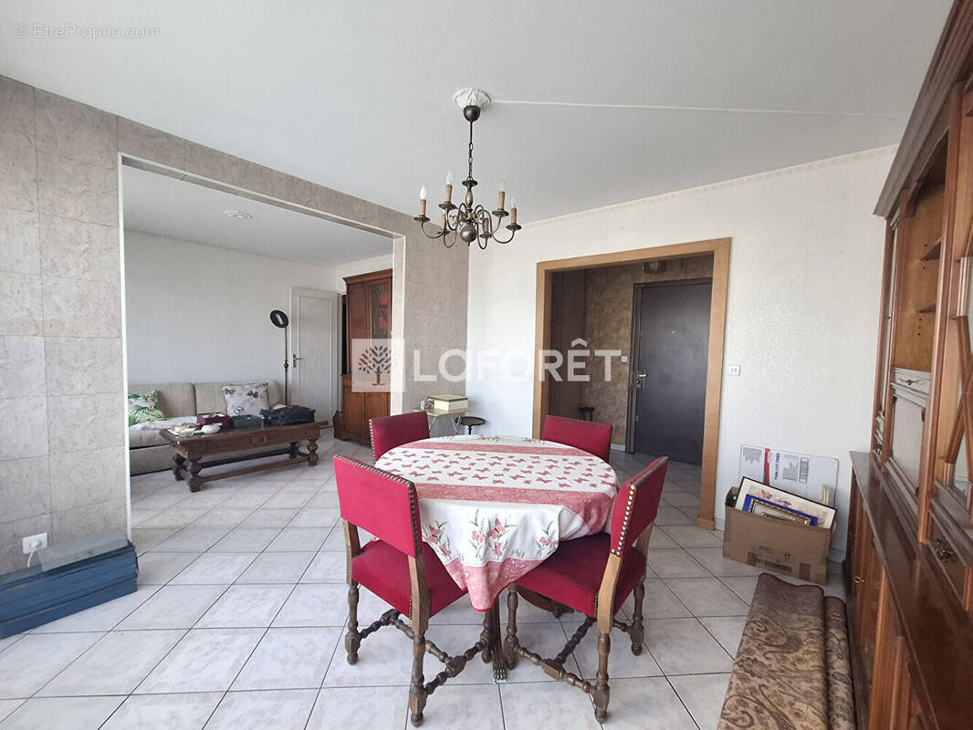 Appartement à VILLEMOMBLE