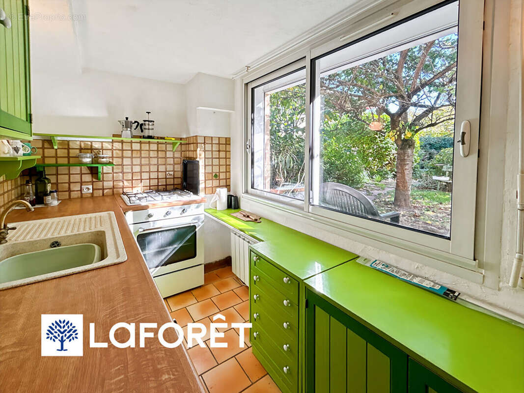 Maison à SAINTE-GENEVIEVE-DES-BOIS