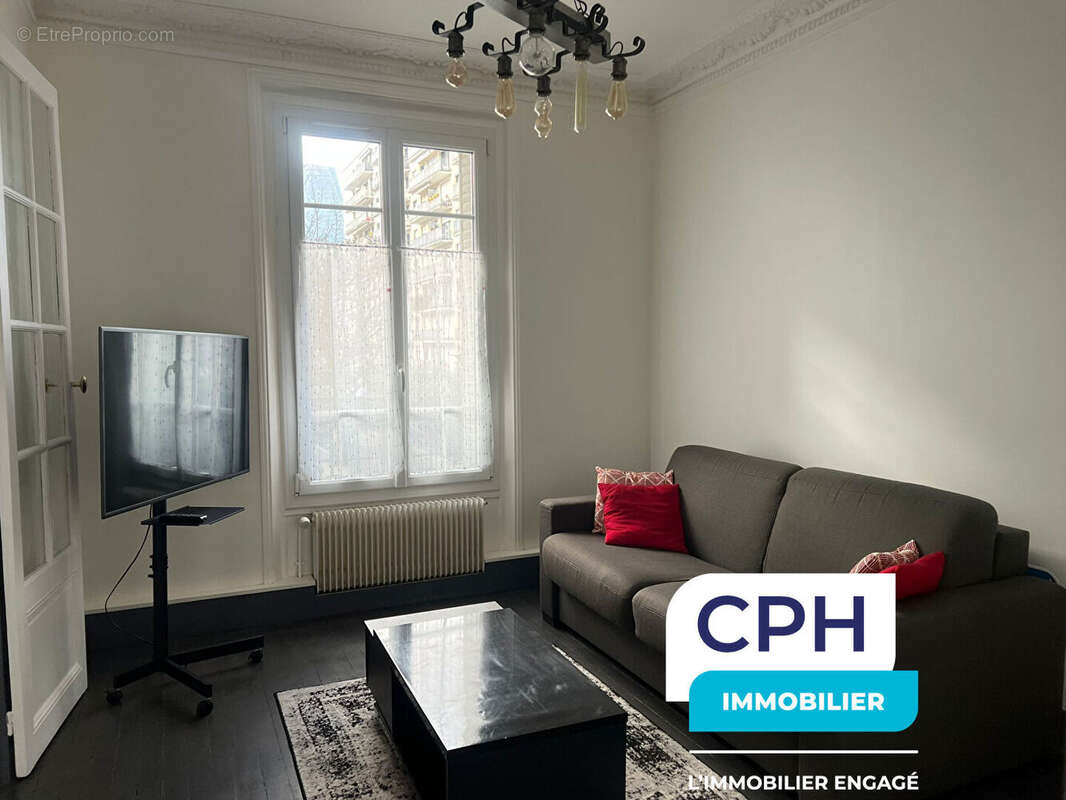 Appartement à COURBEVOIE