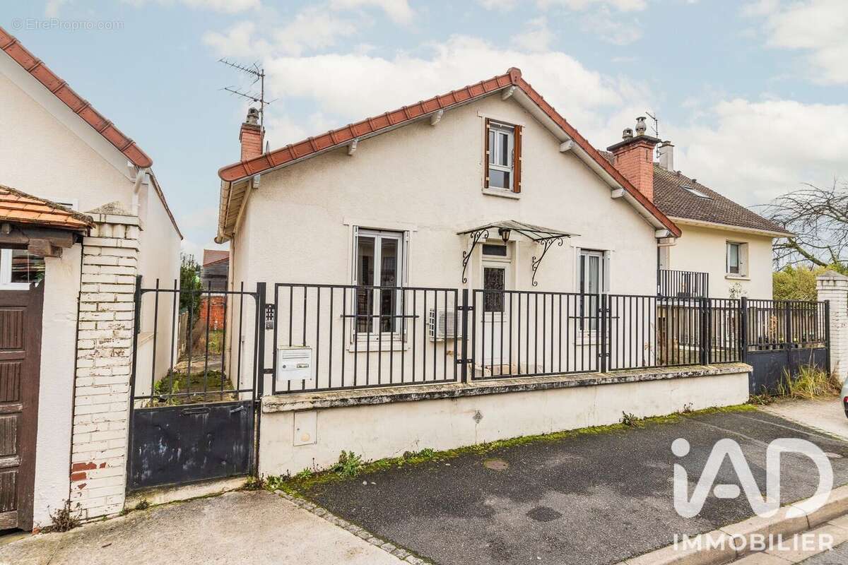 Photo 3 - Maison à THIAIS