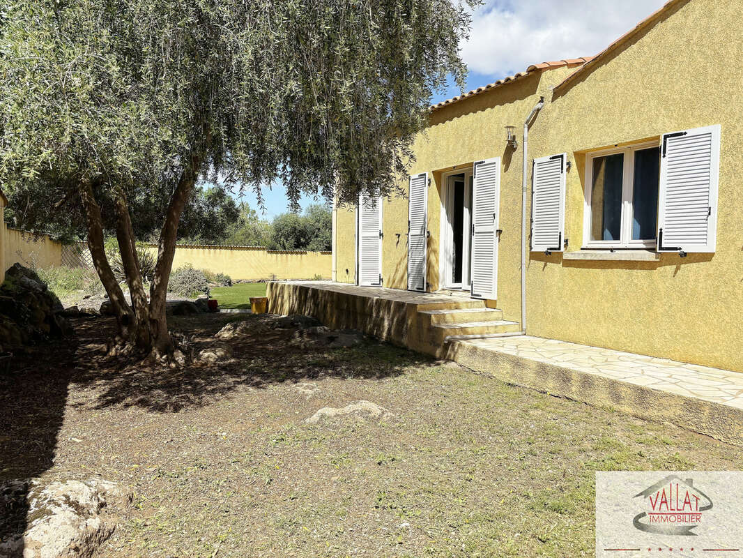 Villa plain-pied avec piscine dans environnement campagne à vendre à Agde ! - photo 21