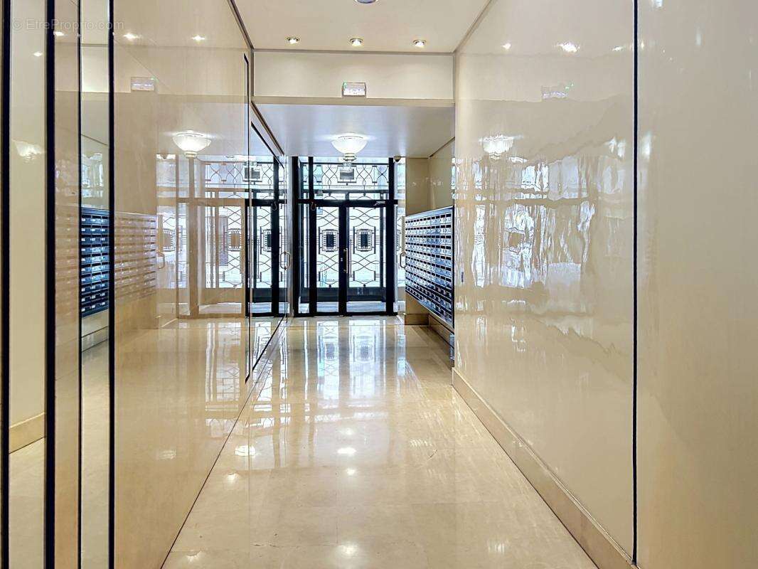 Appartement à PARIS-9E