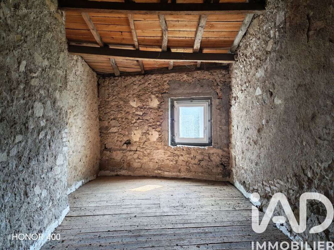 Maison 75 m² à Saint-Aubin-Du-Plain  - photo 8