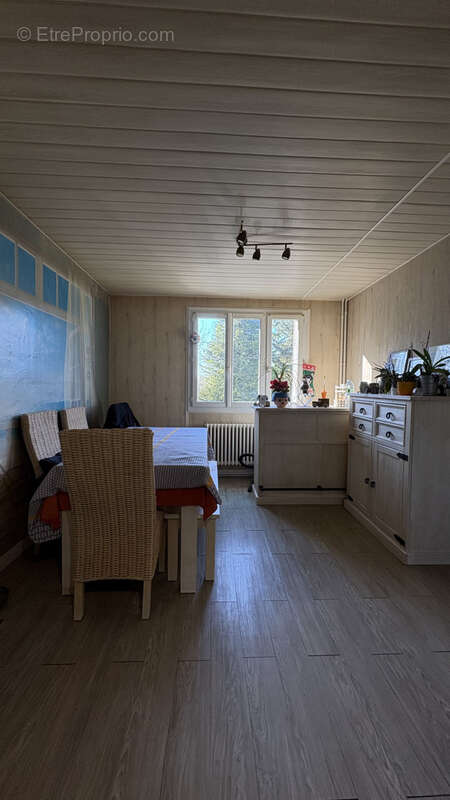 Maison à SAINT-VAAST-LES-MELLO