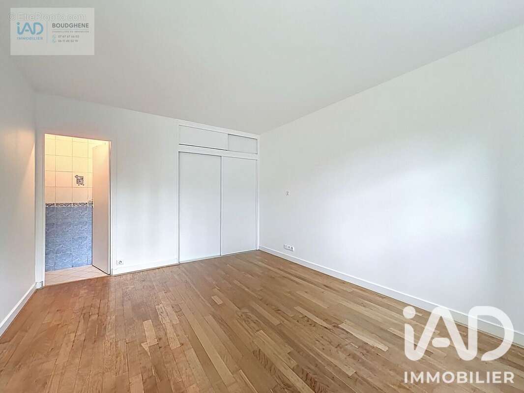 Photo 2 - Appartement à SAINT-DENIS