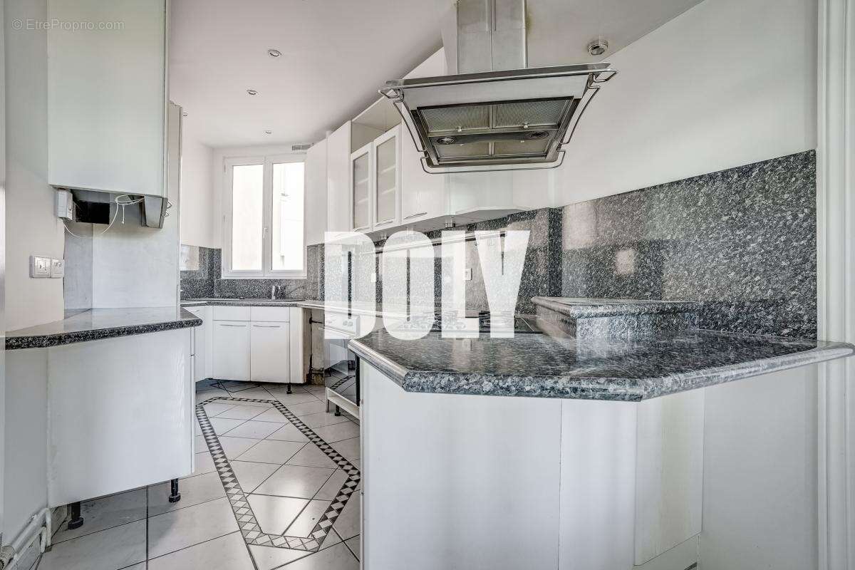 Appartement à PARIS-11E