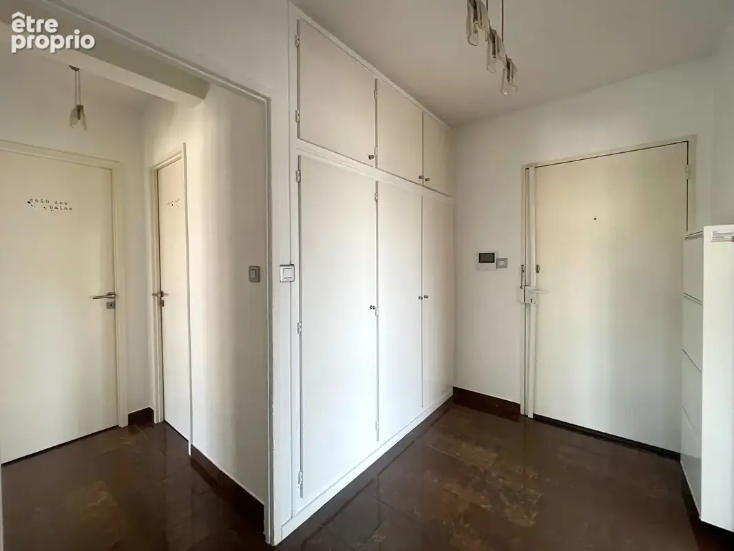 Bel appartement lumineux avec balcon et parking privatif - photo 2