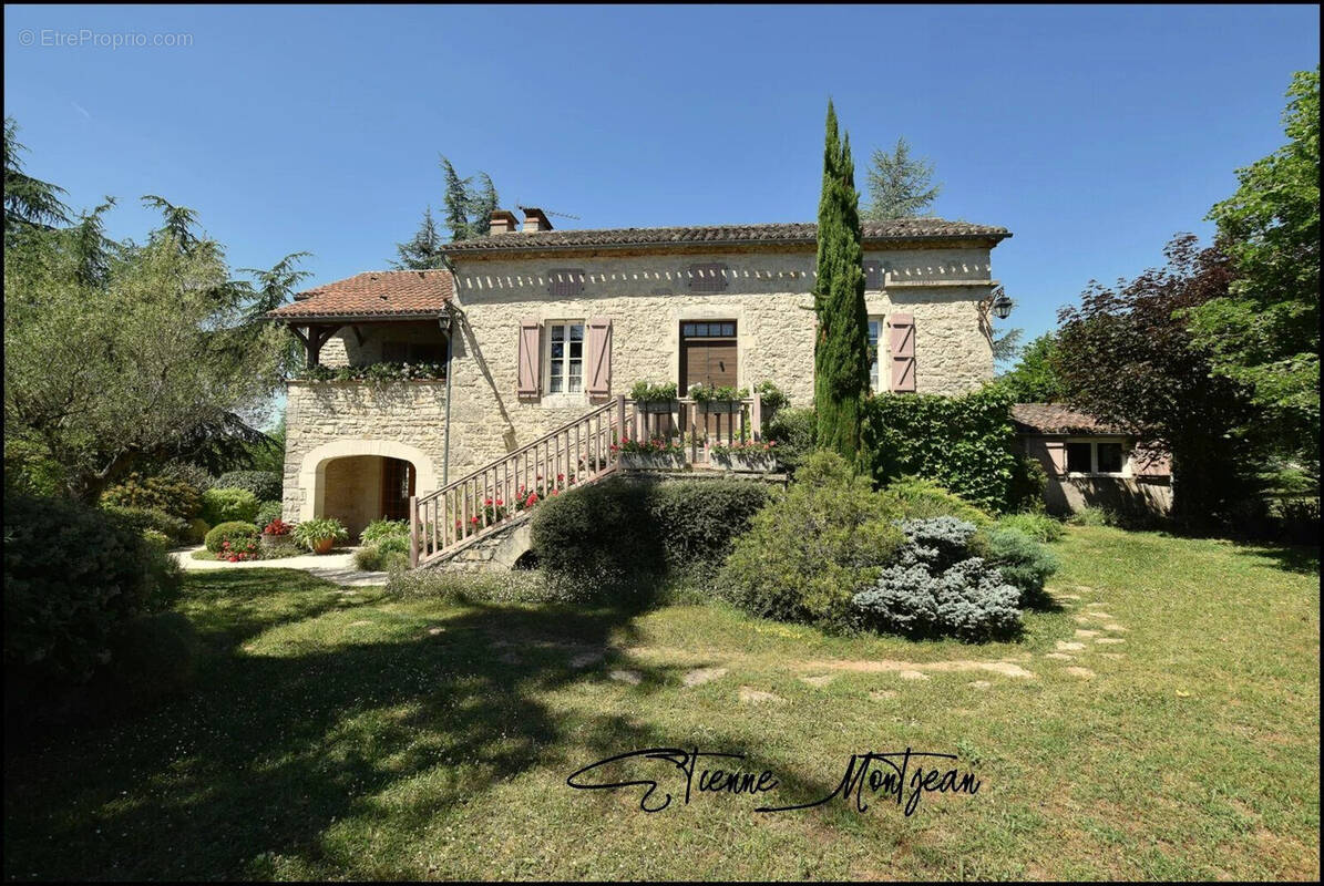 Maison à LE MONTAT