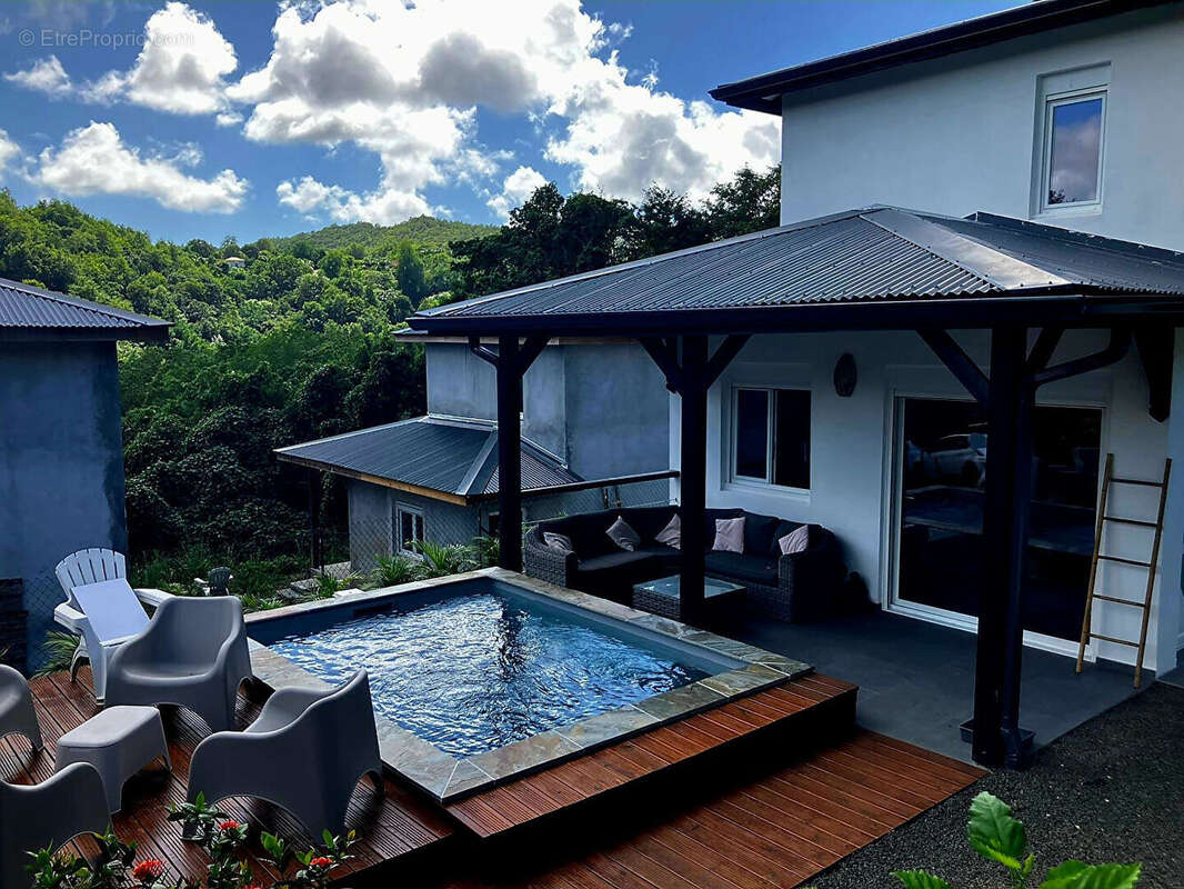 Maison à LES TROIS-ILETS