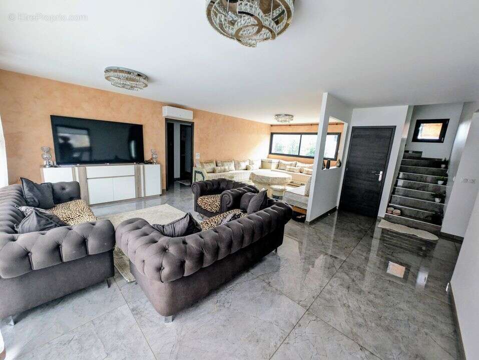 Maison à LA RAVOIRE