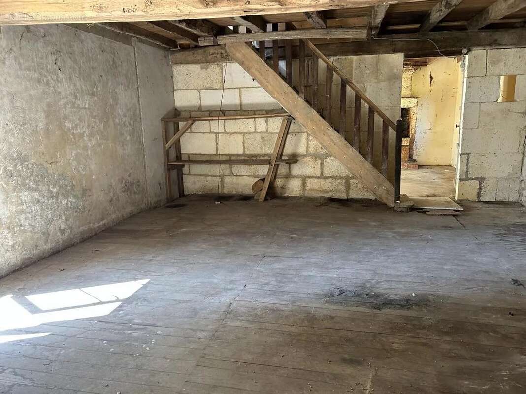 Belle maison de 5 chambres, dépendances et piscine sans voisins - photo 16