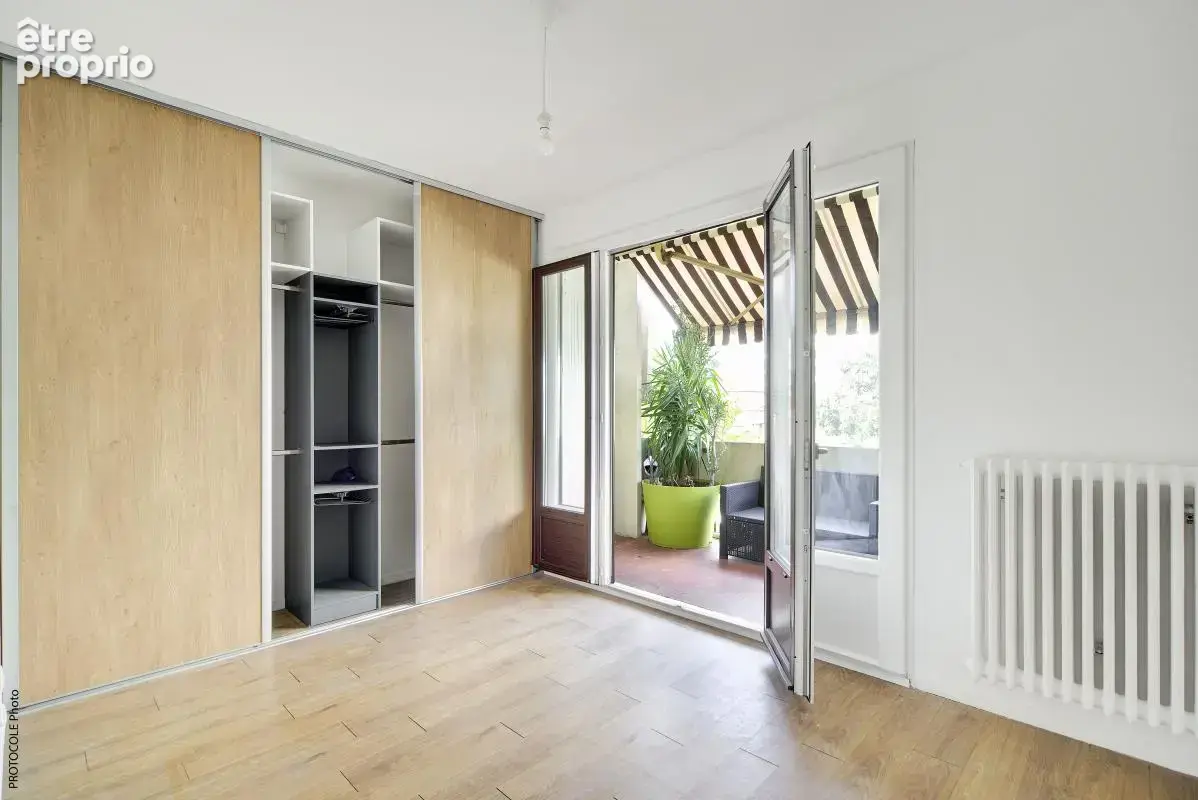 Appart T3 traversant 59 m², deux terrasses, cave et parking - photo 10