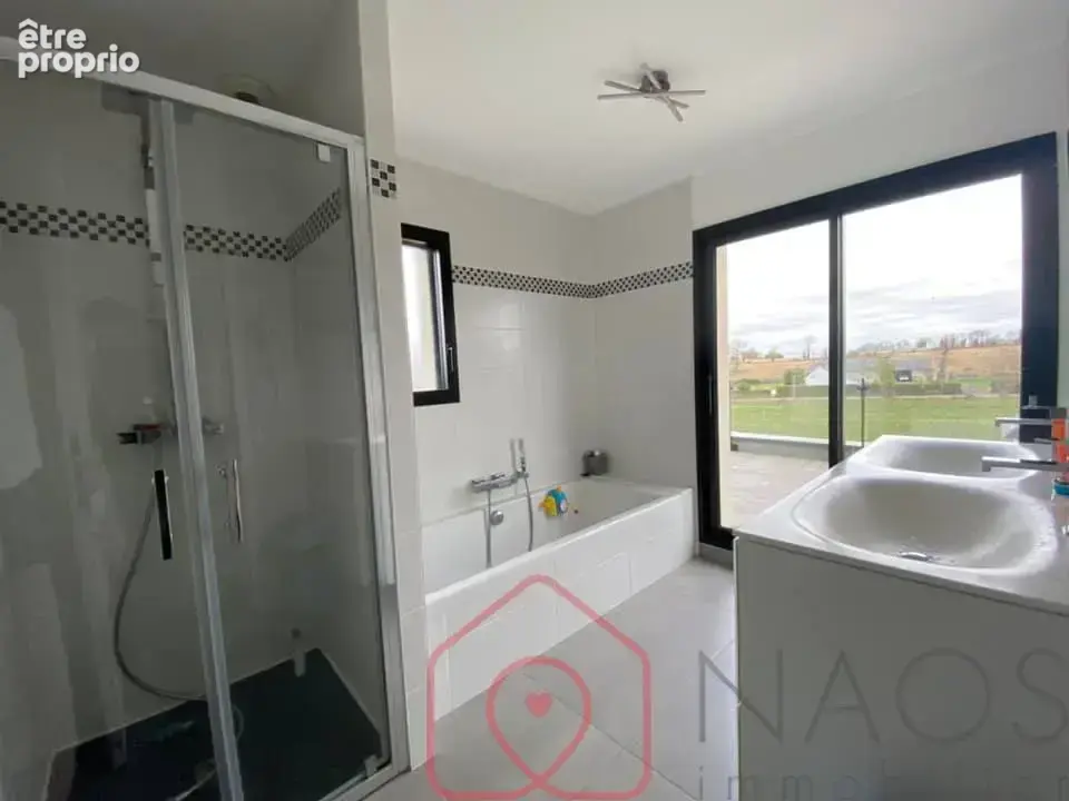 Jérôme Beuzet vous propose de découvrir cette belle villa contemporaine située à Pontivy dans un cadre privilégié - photo 4