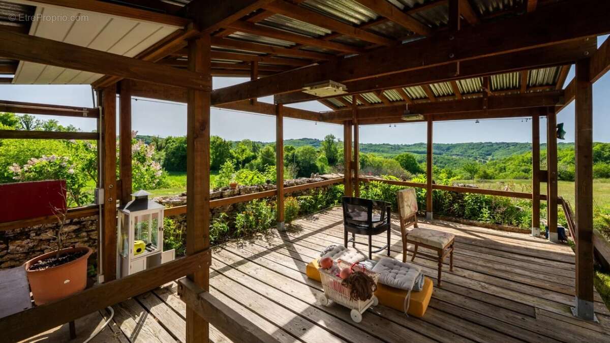 Maison à GOURDON