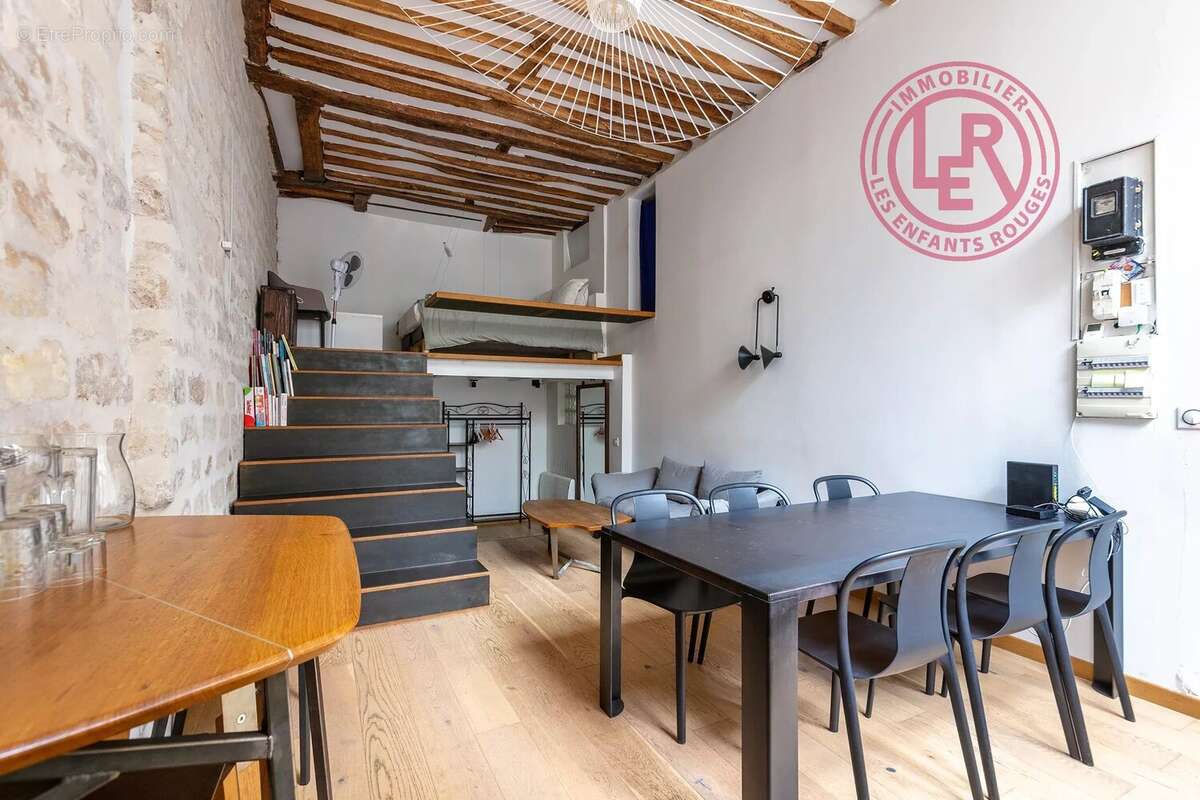 Appartement à PARIS-10E