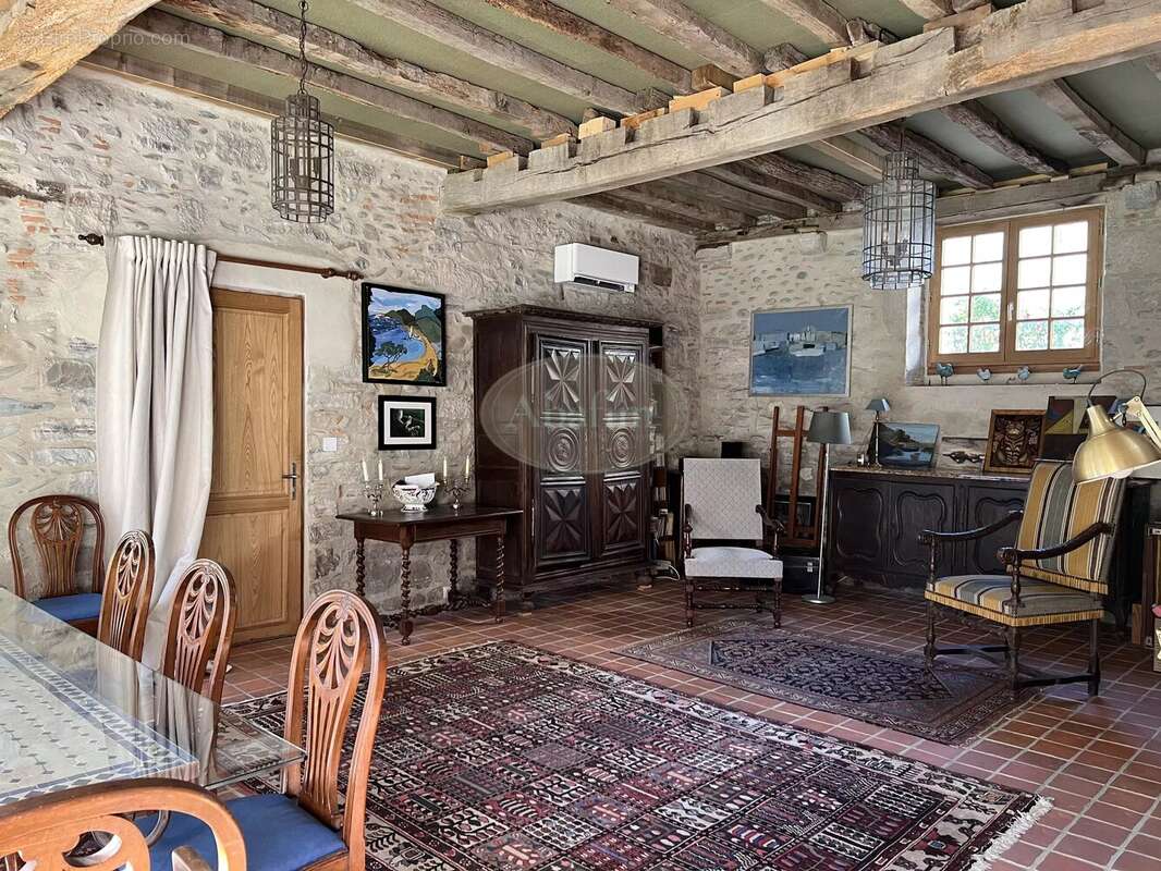 Maison à SAUVETERRE-DE-BEARN