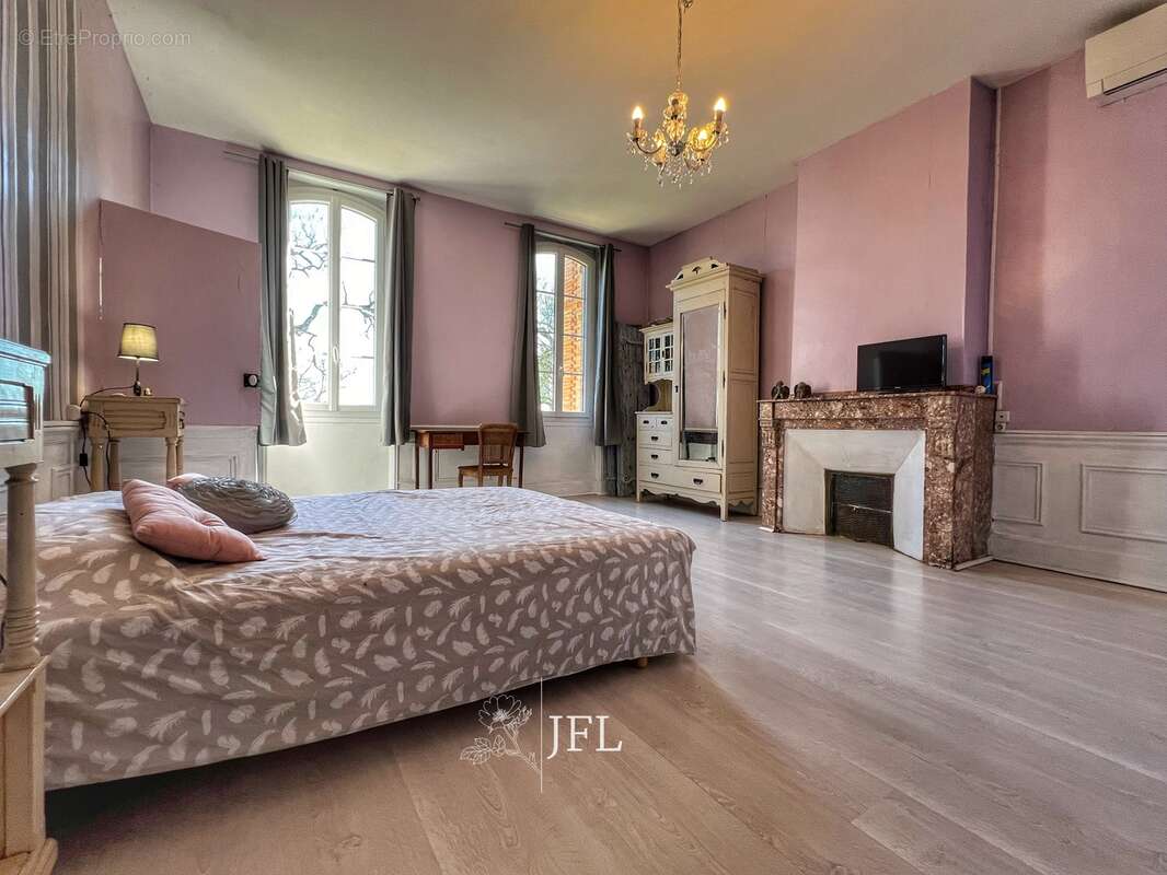 Maison 430 m² à Verdun-Sur-Garonne  - photo 8