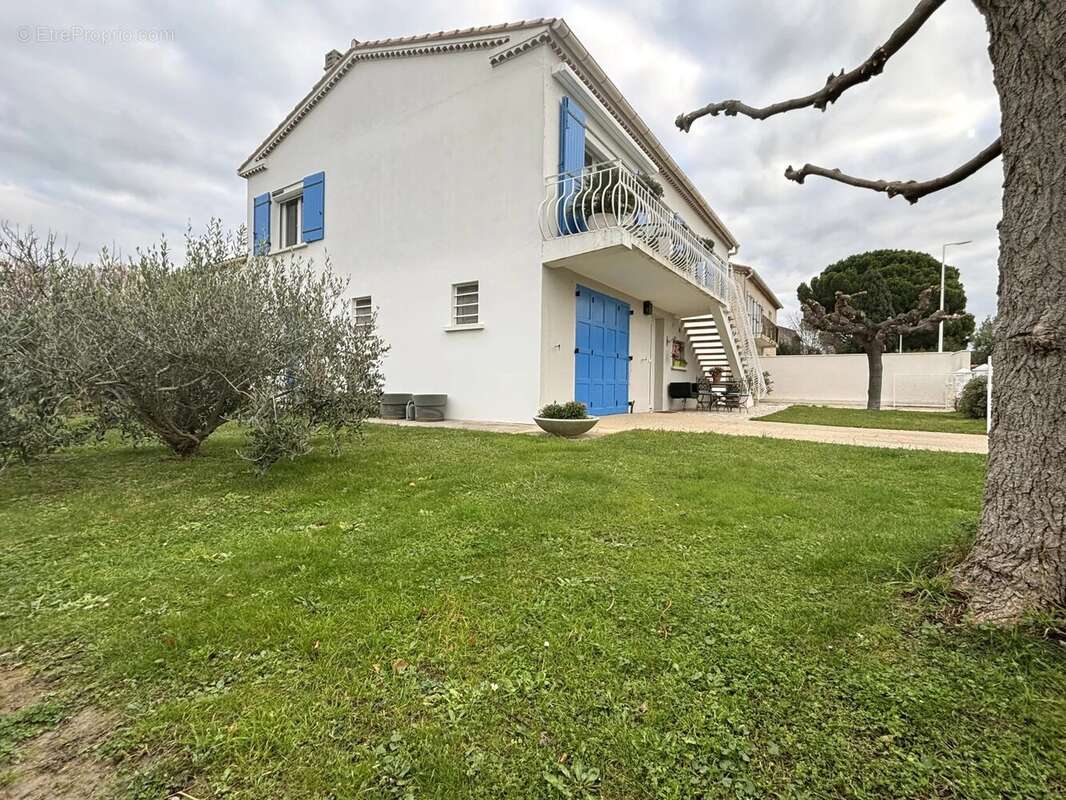 Maison à SAINT-MARTIN-DE-CRAU