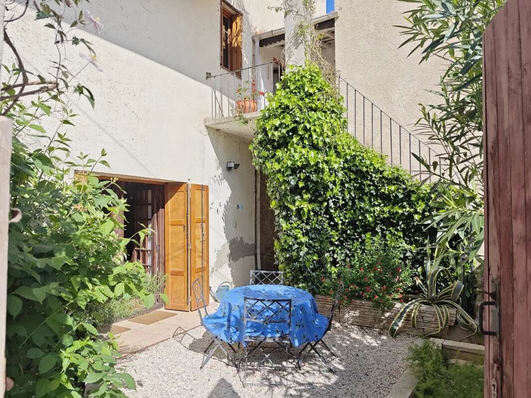 Paziols: Maison en pierres avec 2 annexes - photo 11