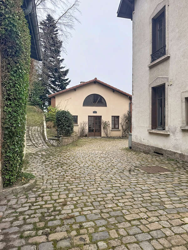 Maison à SAINT-BONNET-LE-CHATEAU