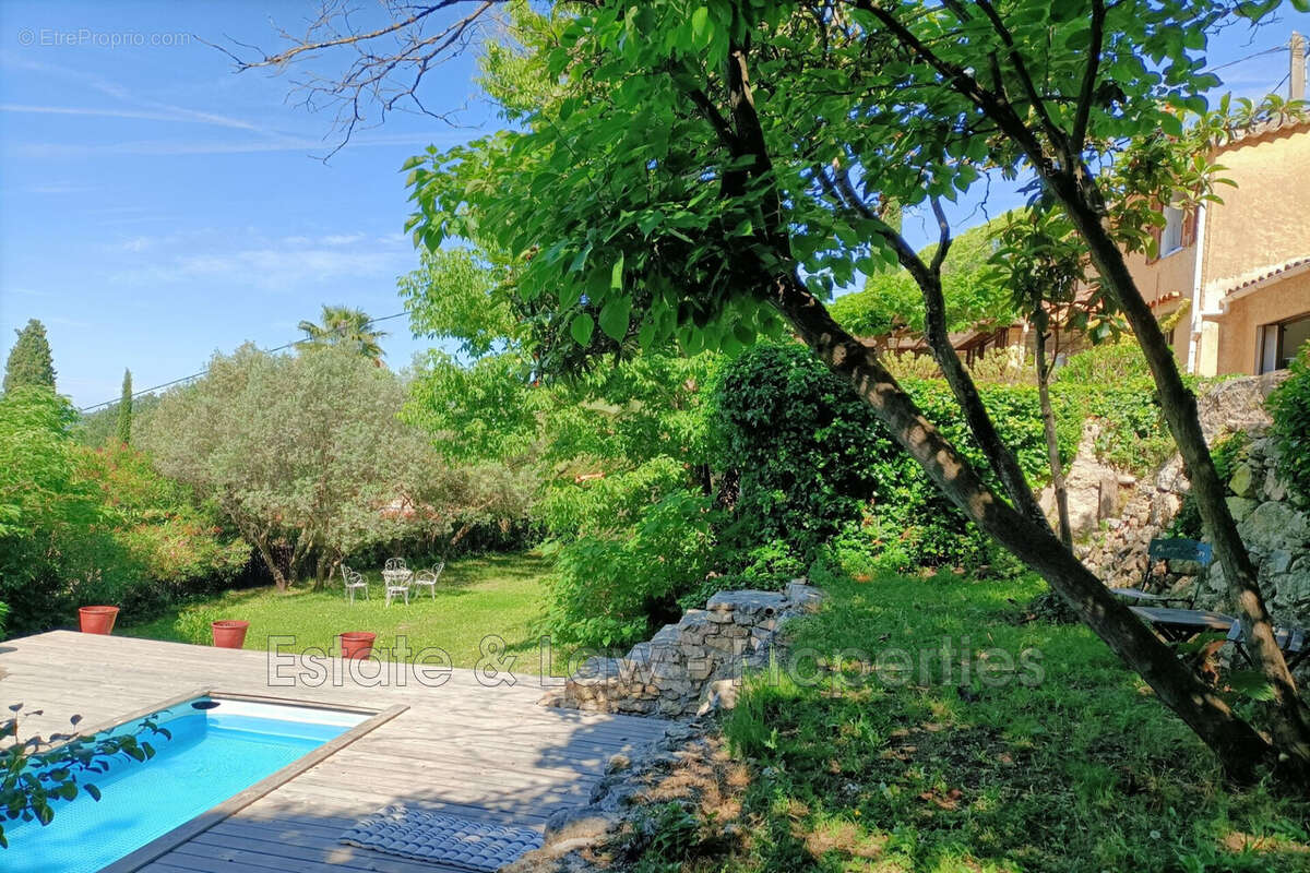 Maison à DRAGUIGNAN