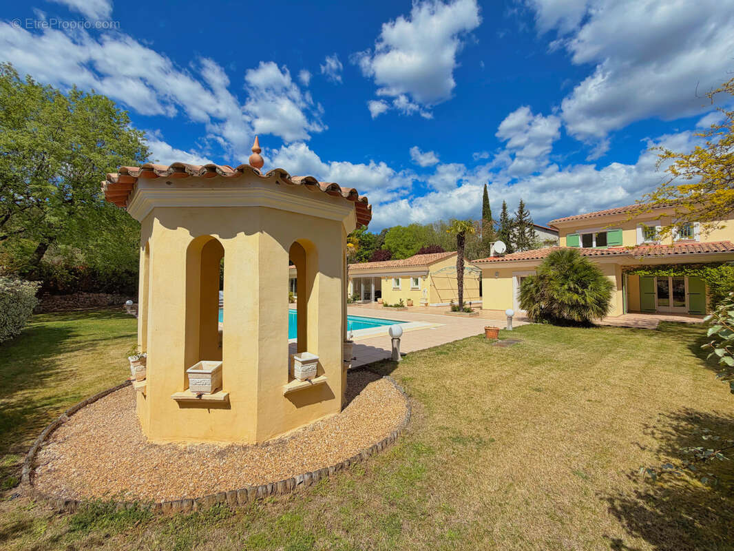 Maison à SAINT-ANTONIN-DU-VAR