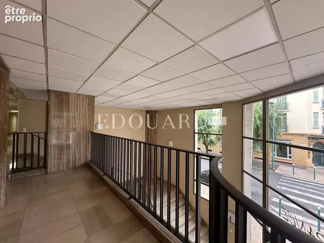 En exclusivité studio avec balcon, au quatrième étage d'un immeuble de standing avec conciergerie - photo 7