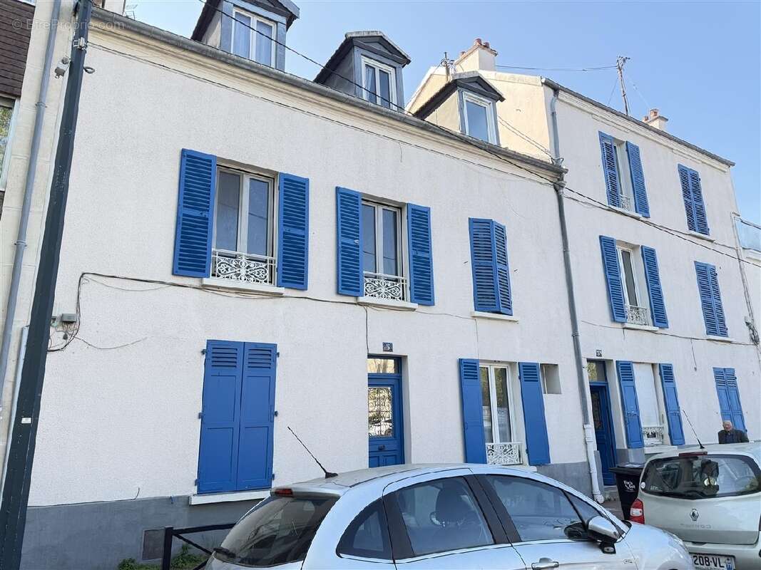 Appartement à SAINT-MAUR-DES-FOSSES