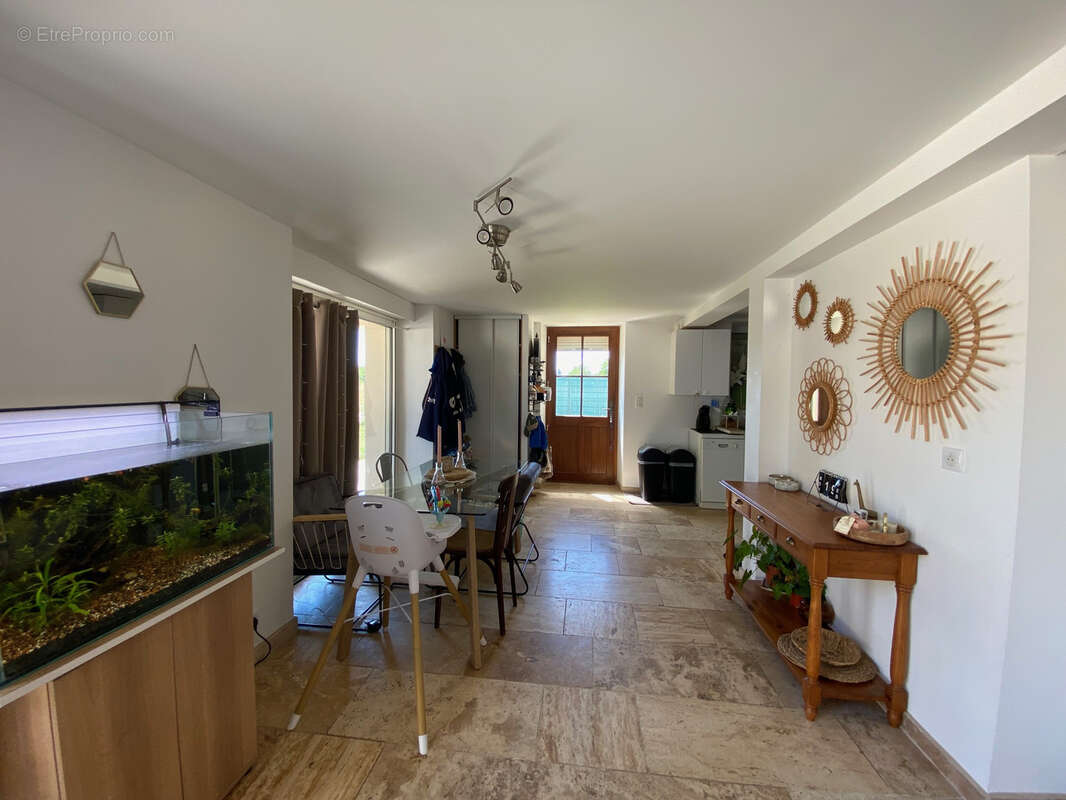 Maison à PUY-L&#039;EVEQUE