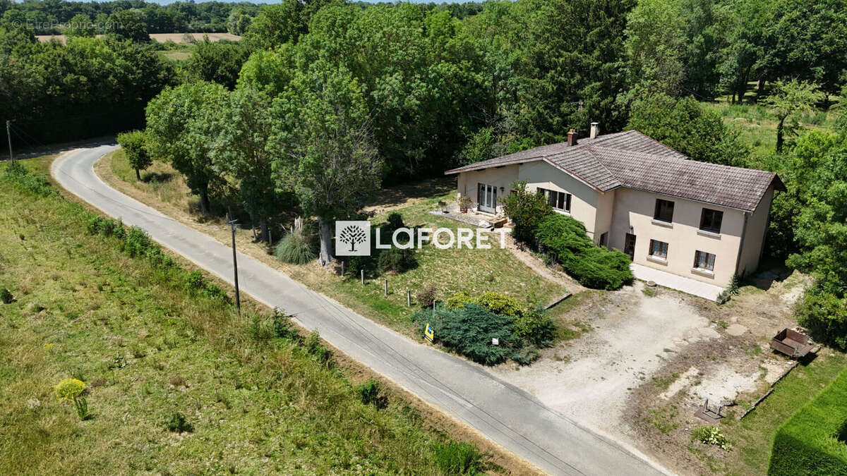 Maison à vendre Ambérieux En Dombes 6 pièce(s) 151.71 m2 - photo 3