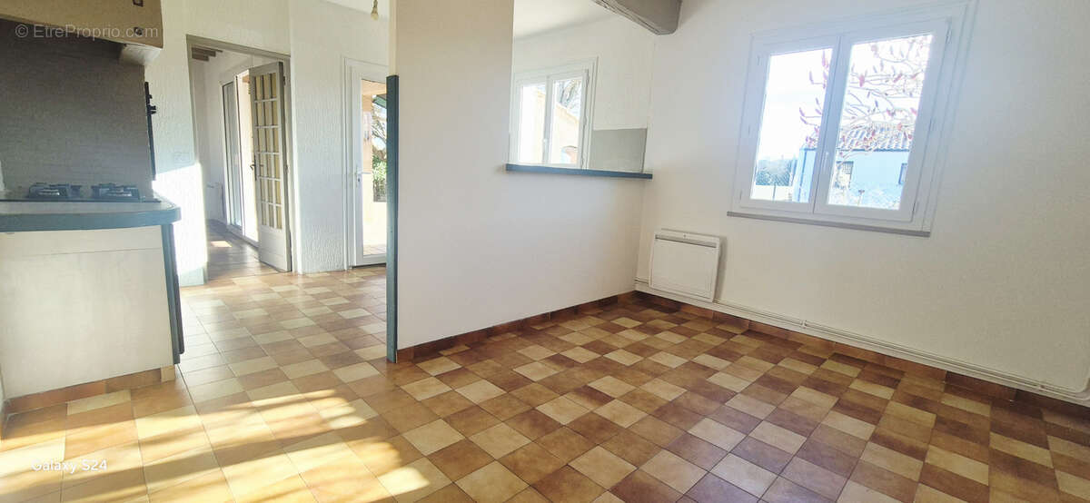 Maison à VILLENEUVE-LA-COMPTAL