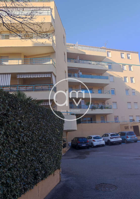 Appartement à HYERES