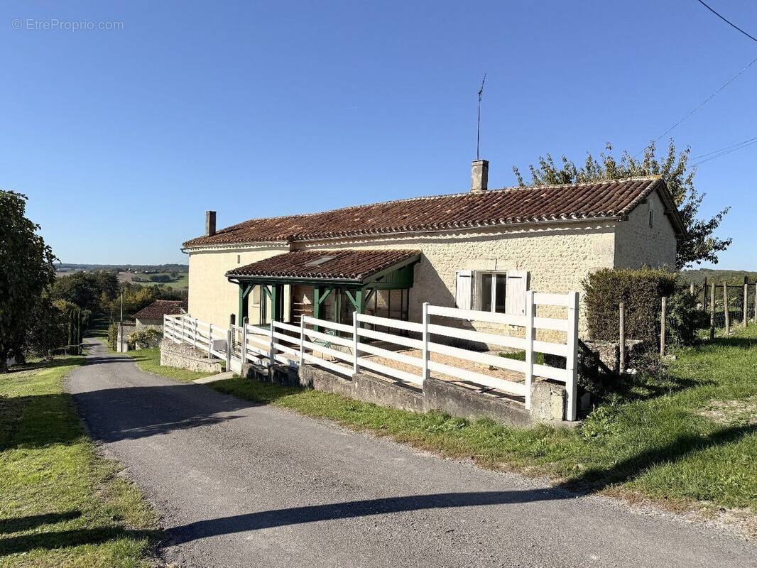 Maison à GURAT