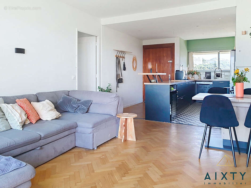 Appartement à MARSEILLE-9E