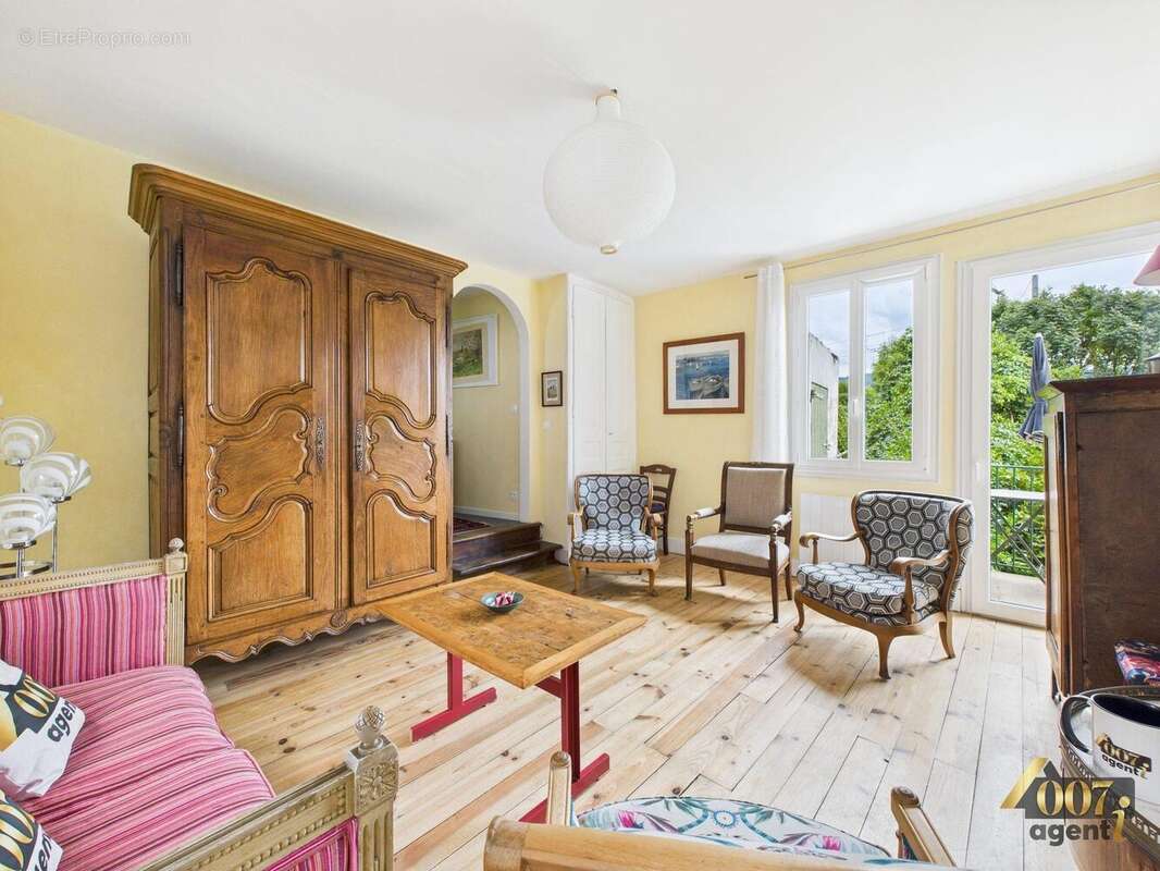 Maison à ARBIN