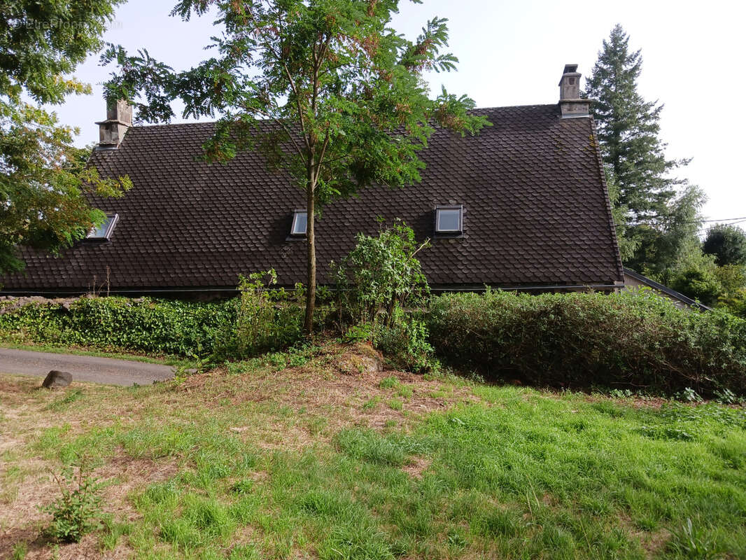 Maison à SAINT-BONNET-DE-SALERS