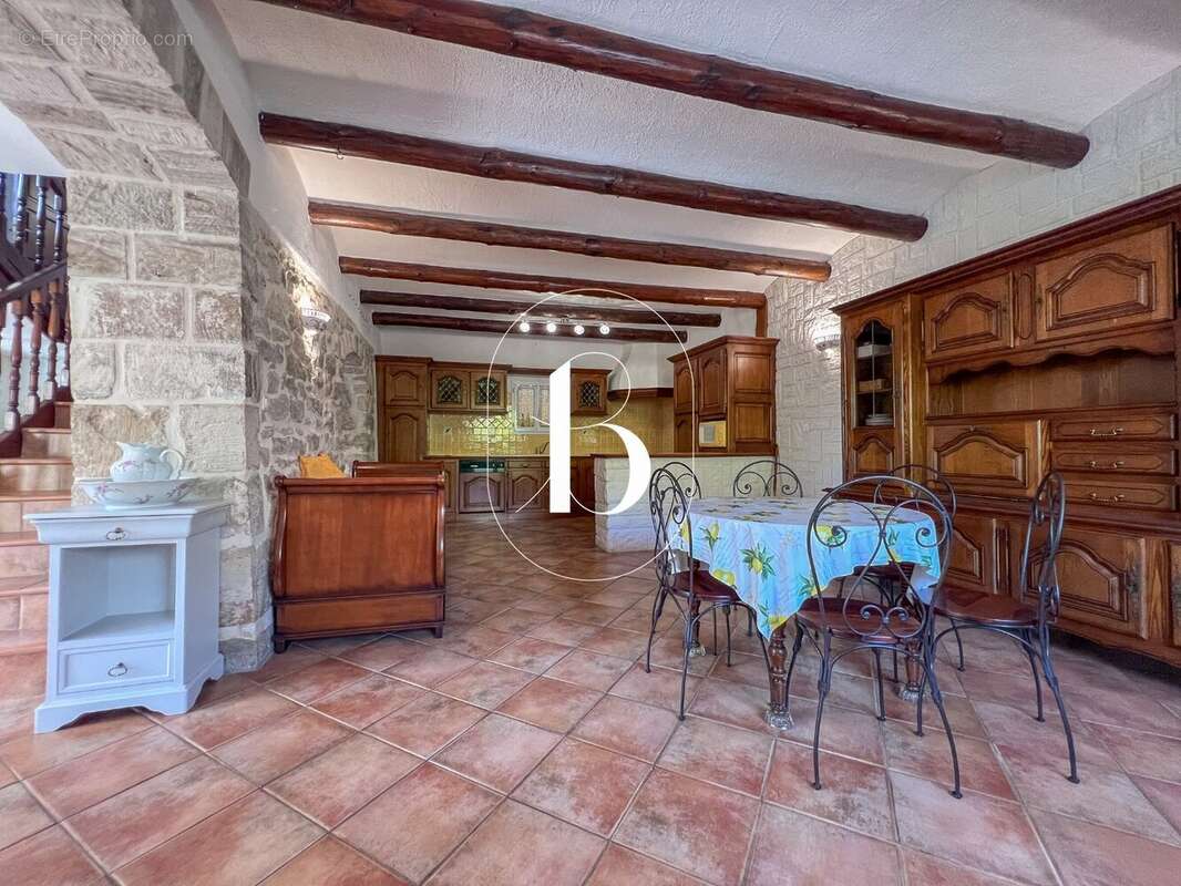 Maison 100 m² à Vagnas  - photo 8