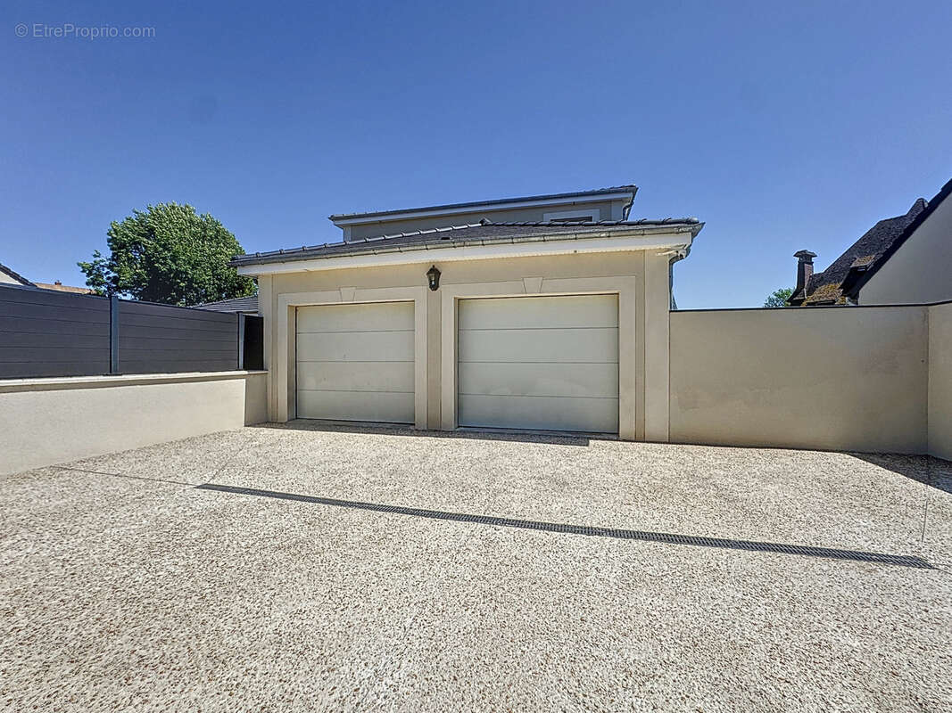 Maison à MONTIGNY-SUR-VESLE