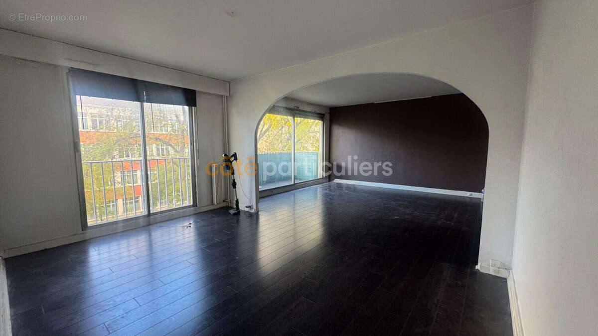 Appartement à PARIS-18E