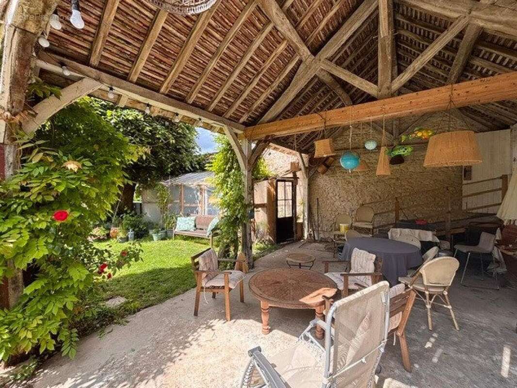 Photo 2 - Maison à GENILLE