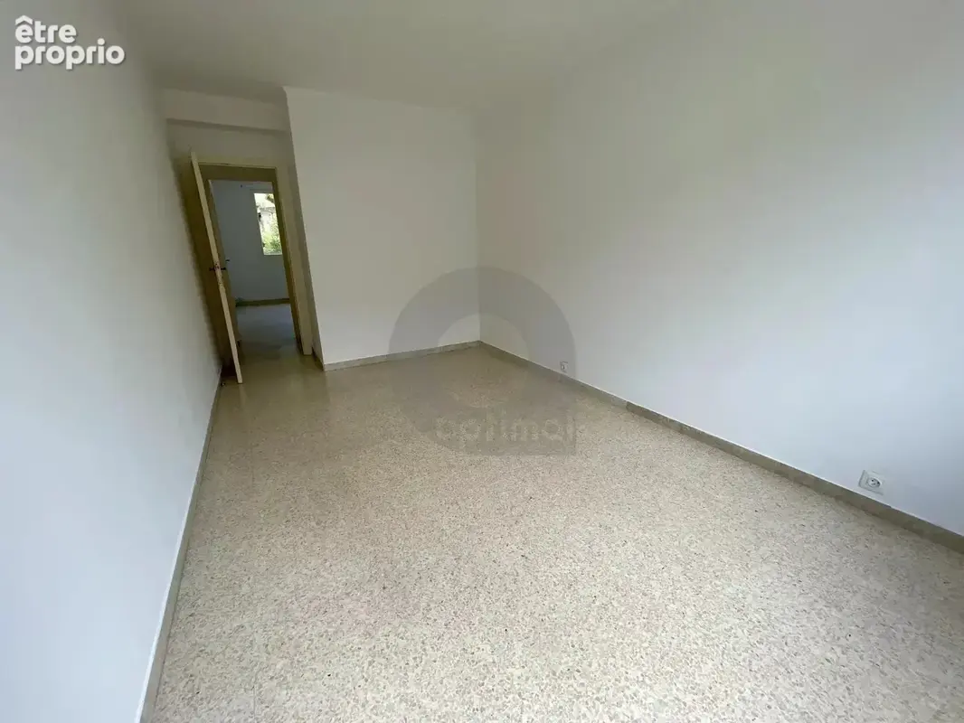 3P 60.43m2 traversant avec cave et parking - photo 7