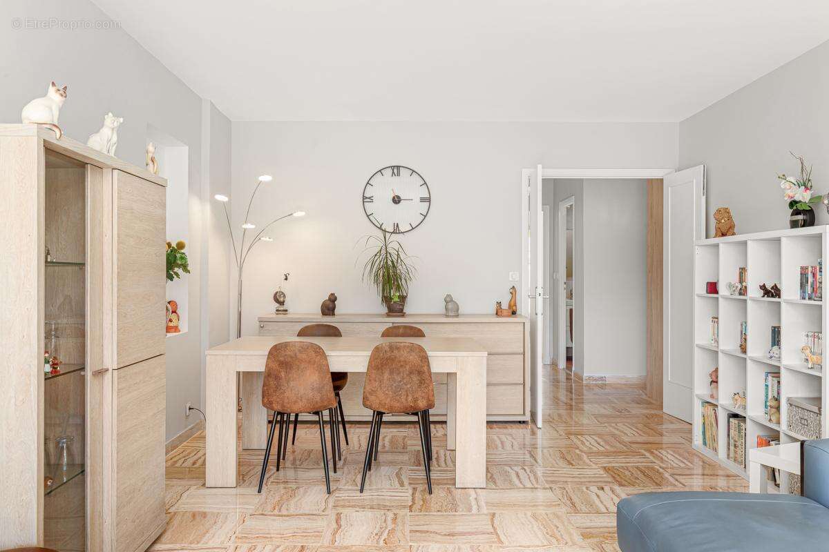 Appartement à LE CANNET