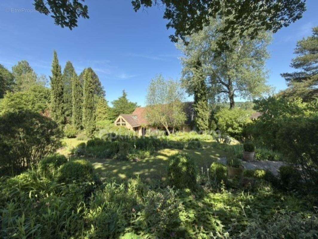 Val Saint-Germain 91530. 45 KM DE PARIS – Propriété rare sur 9788 M², Belle maison 157 m² avec 5 chambres. DPE /D - photo 25